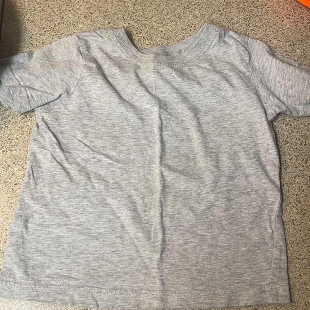 Caters Solid Gray Tee Size 4/5